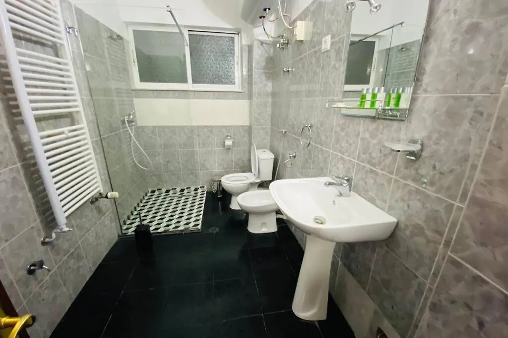 Stela'S Apartment Korce 0*,