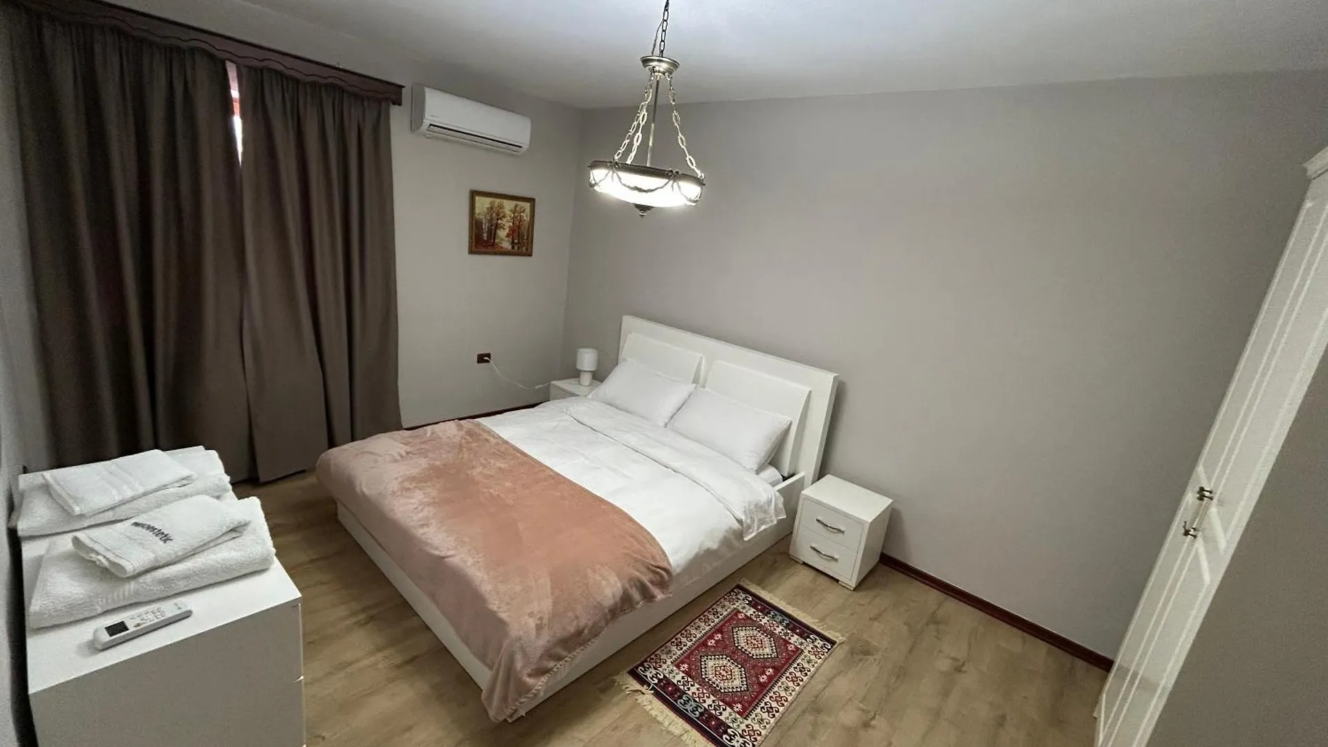 Stela'S Apartment Korce